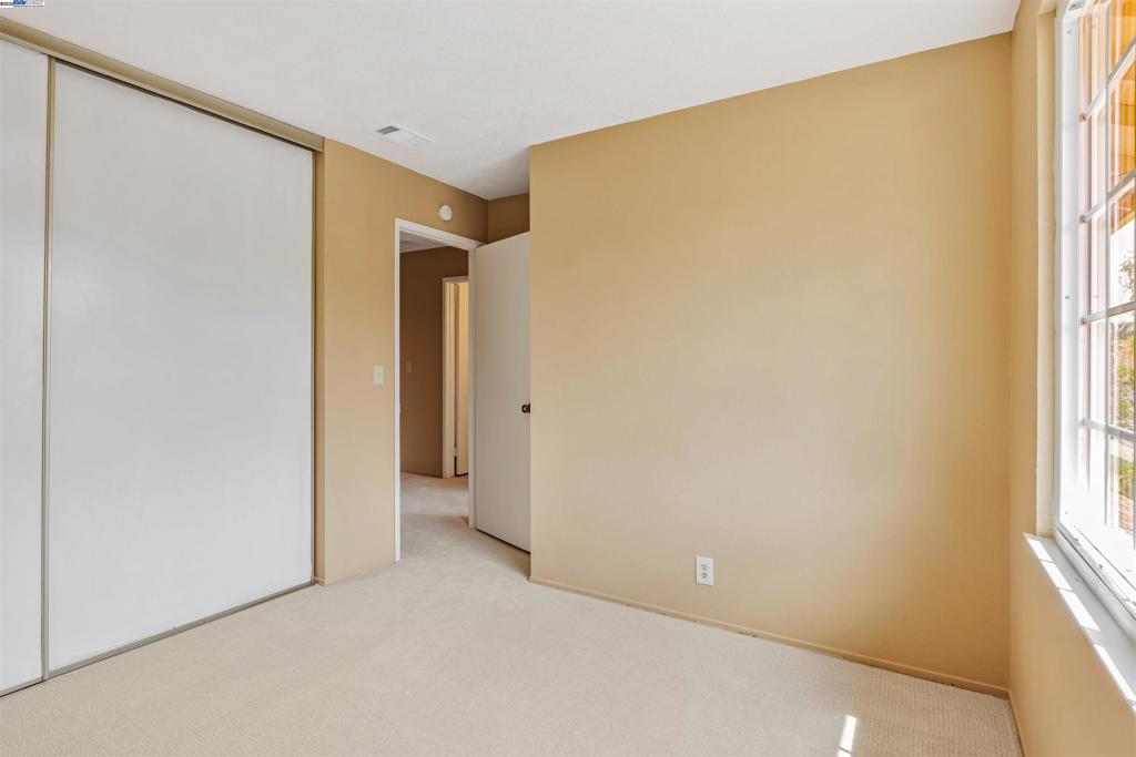 FLORESTA GARDENS - Residential