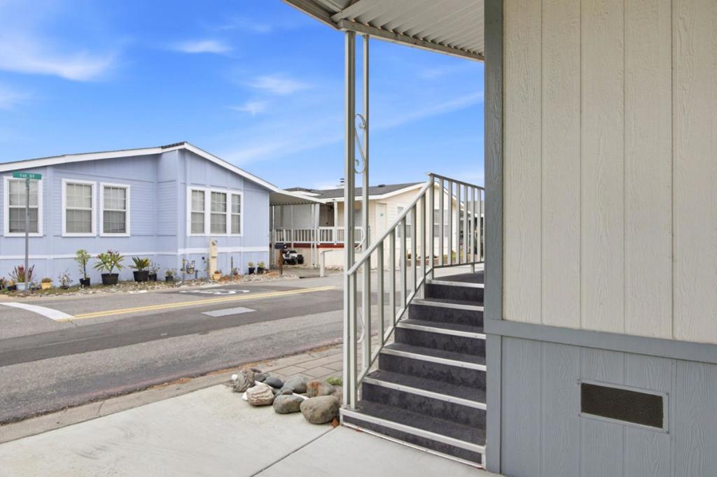 1085 Tasman Drive 700