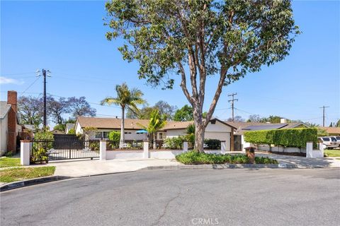 Photo of 626 S Corta Dr, Santa Ana, CA 92704 (MLS # IG26064282)