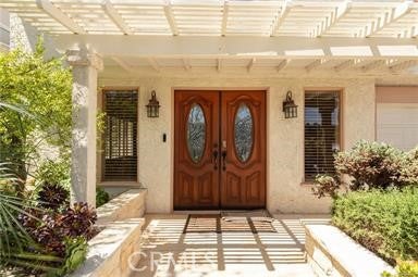 2225 Via Alamitos