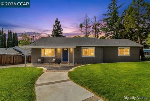 Photo of 2472 Monterey Ave Ave, Martinez, CA 94553 (MLS # 41127279)