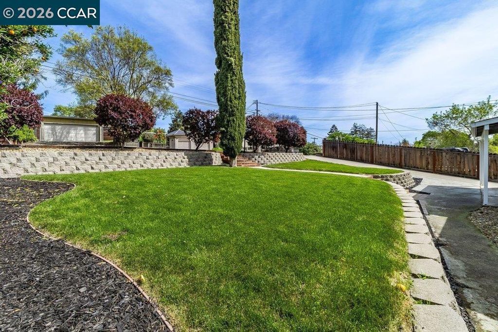 Photo of 2472 Monterey Ave Ave, Martinez, CA 94553 (MLS # 41127279)