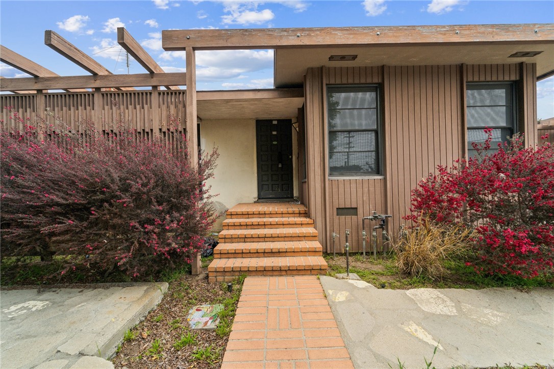 4268 Mentone Avenue