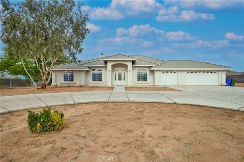 Photo of 15876 Dale Evans Pkwy, Apple Valley, CA 92307 (MLS # HD26040635)