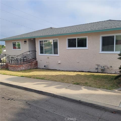 Photo of 203 E Sycamore Avenue, El Segundo, CA 90245 (MLS # SB26094138)