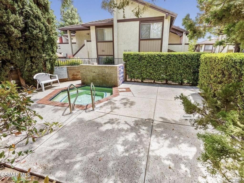 Photo of 1342 E Hillcrest Drive #17, Thousand Oaks, CA 91362 (MLS # 226000256)