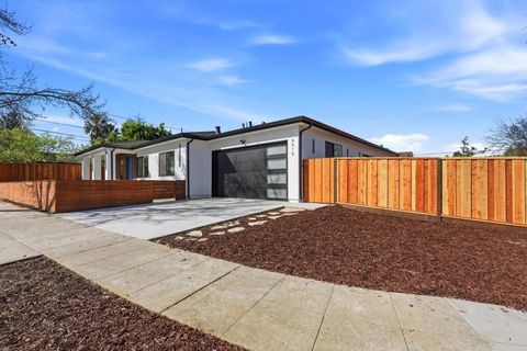 Photo of 6610 Ivy Lane, San Jose, CA 95129 (MLS # ML82031662)