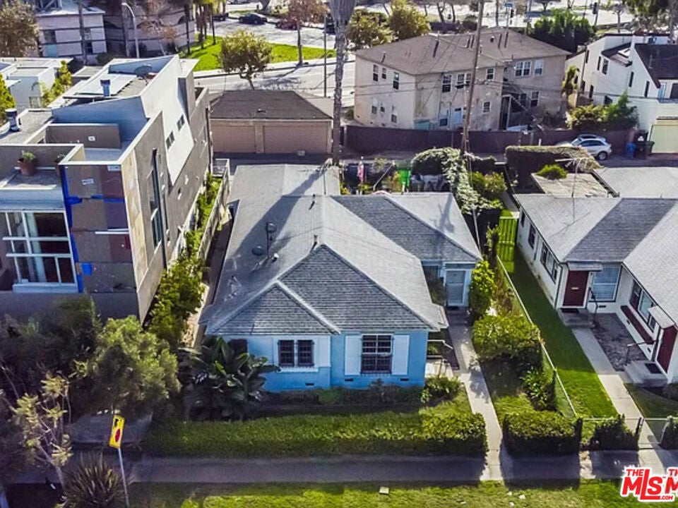 544 Grand Boulevard