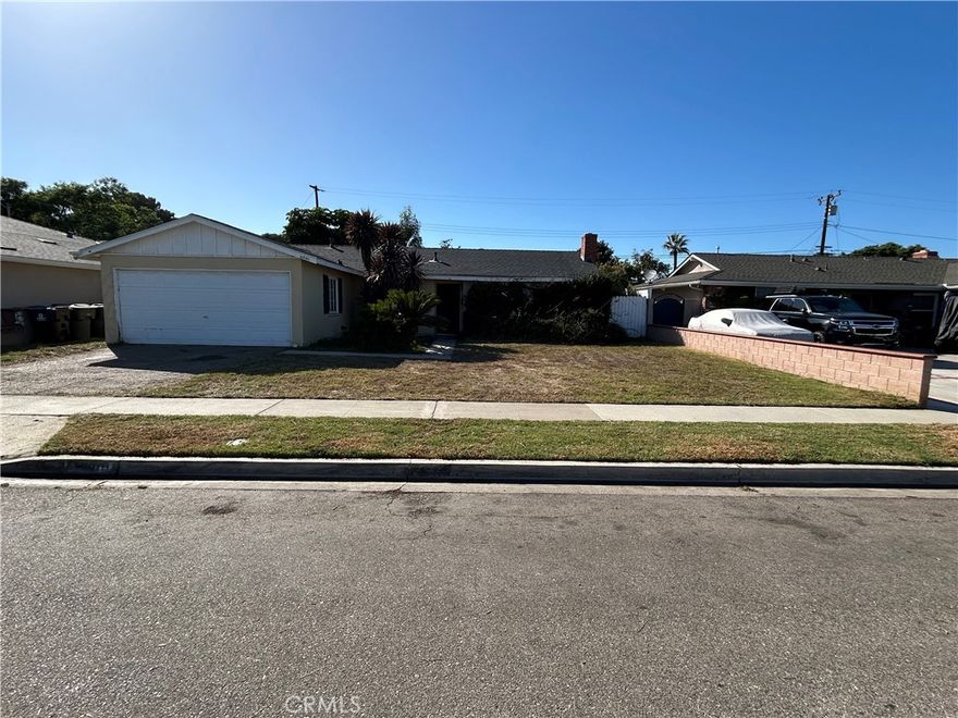Opportunity for a diamond in the rough house in a beautiful and highly sought after neighborhood.  Property is being sold AS-IS.  House is dated and needs some TLC.