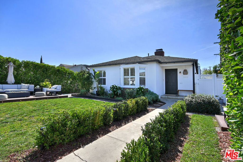 14418 Collins Street