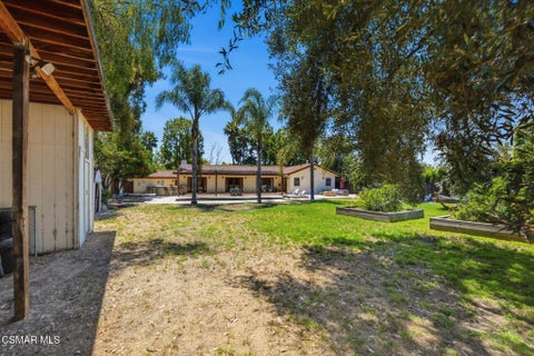 Tiny photo for 897 Old Farm Road, Thousand Oaks, CA 91360 (MLS # 226002271)