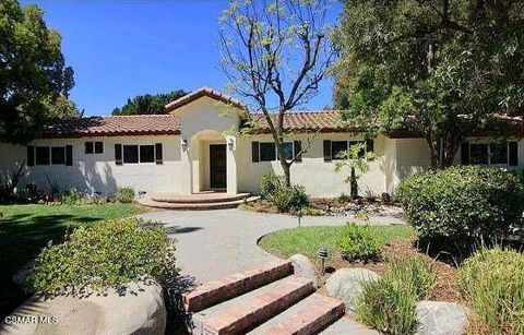 Photo of 897 Old Farm Road, Thousand Oaks, CA 91360 (MLS # 226002271)
