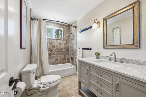 Tiny photo for 897 Old Farm Road, Thousand Oaks, CA 91360 (MLS # 226002271)