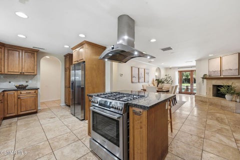 Tiny photo for 897 Old Farm Road, Thousand Oaks, CA 91360 (MLS # 226002271)