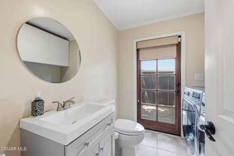 Tiny photo for 897 Old Farm Road, Thousand Oaks, CA 91360 (MLS # 226002271)