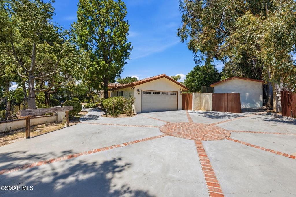 897 Old Farm Road