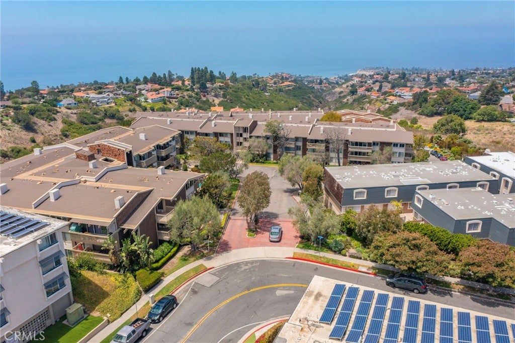 6542 Ocean Crest D207