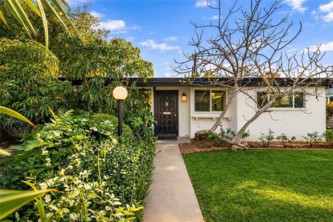 8341 Delco Avenue Winnetka CA 91306