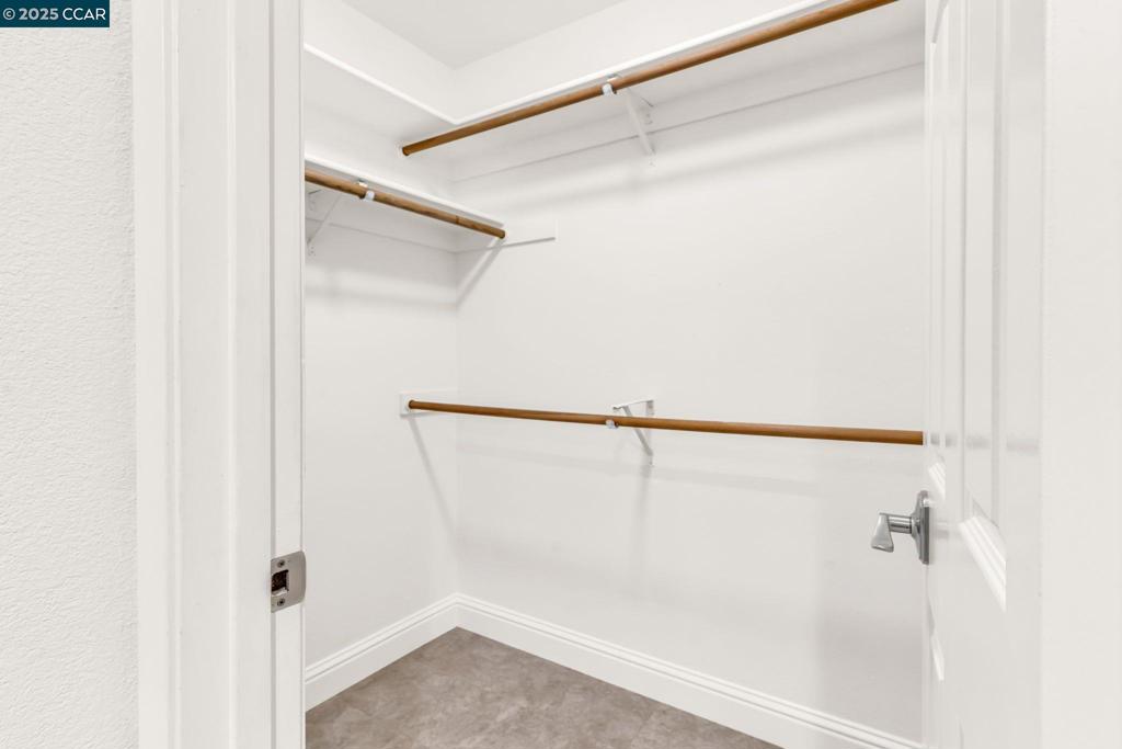 CANYON WOODS - Residential