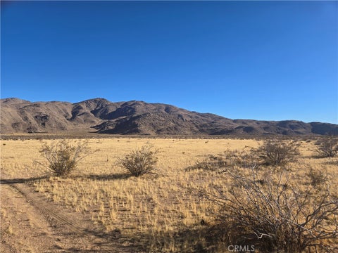 Photo of 108900 SF Bellflower Street, Apple Valley, CA 92308 (MLS # HD26167130)