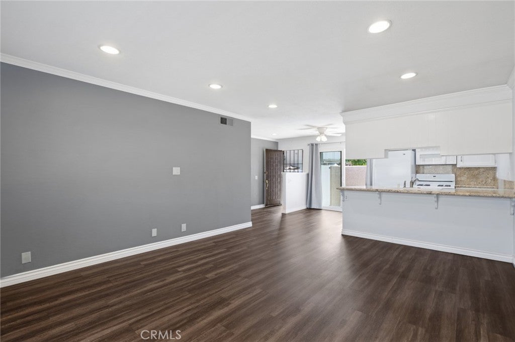 772 W Lambert 129