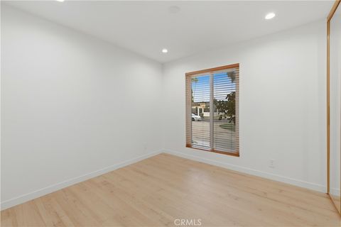 Tiny photo for 7663 Sedan Avenue, West Hills, CA 91304 (MLS # SR26005541)