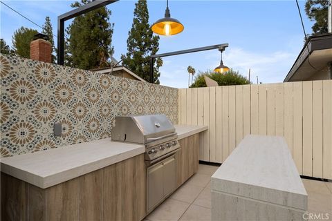 Tiny photo for 7663 Sedan Avenue, West Hills, CA 91304 (MLS # SR26005541)