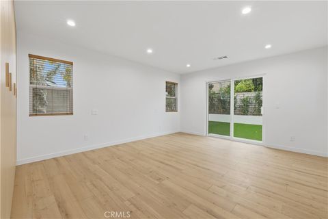 Tiny photo for 7663 Sedan Avenue, West Hills, CA 91304 (MLS # SR26005541)