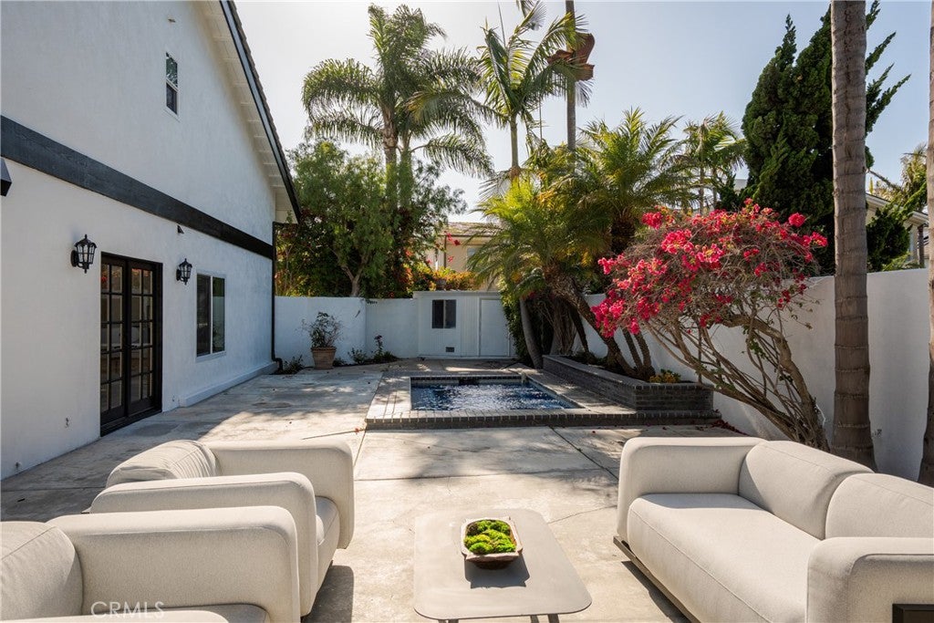 17182 Hillside Circle, Huntington Beach CA 92649 - Photo 30