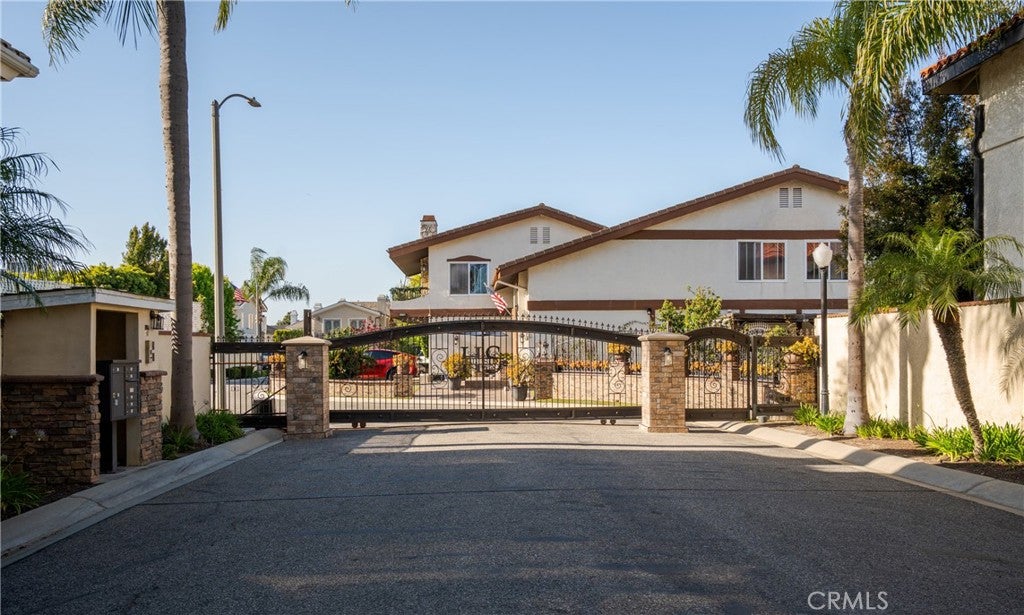 17182 Hillside Circle, Huntington Beach CA 92649 - Photo 32