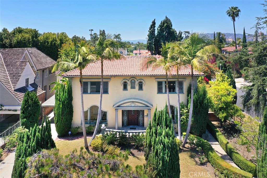 Properties 3 101 S Windsor Boulevard
