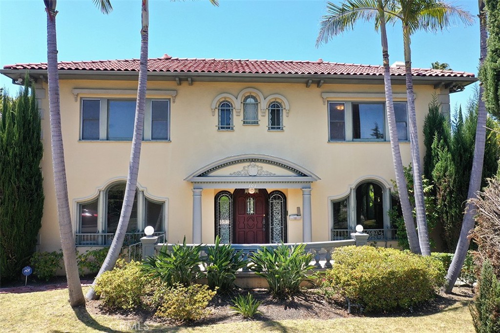 Properties 1 101 S Windsor Boulevard