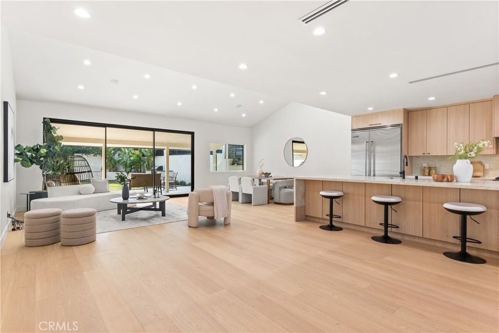 Photo of 3678 Willowcrest, Studio City, CA 91604 (MLS # GD26018210)