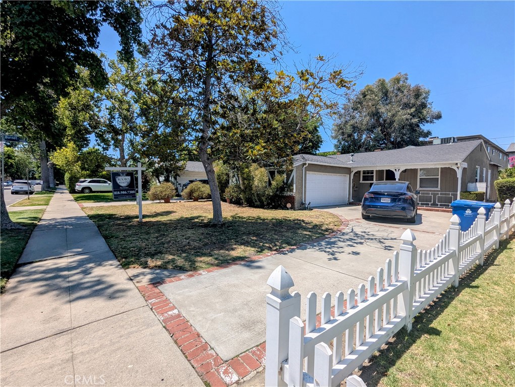 Prime Sherman Oaks location in the coveted Kester Elementary School District! Beautifully updated home on a quiet, tree-lined street. Open floor plan with hardwood floors, recessed lighting, and natural light throughout. Property offers flexible use—ideal for owner-occupant or investor. ADU potential for added value. Currently operating under a short-term rental permit with strong occupancy.