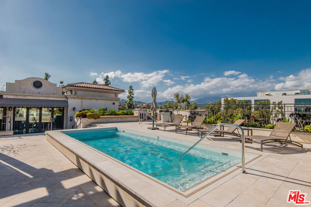 155 Cordova Street 301