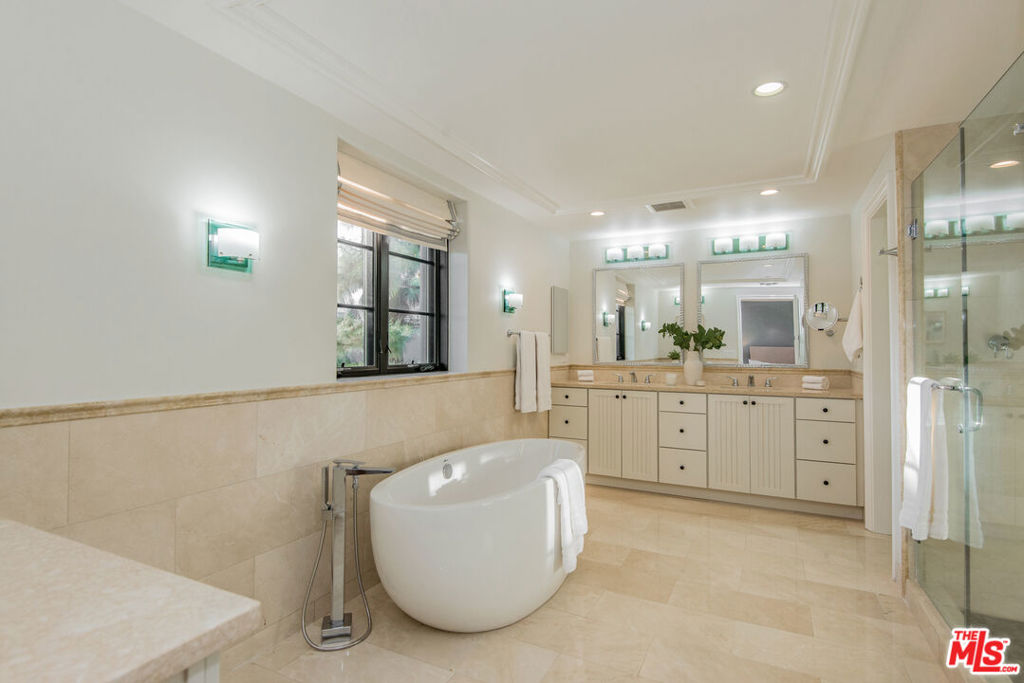 155 Cordova Street 301