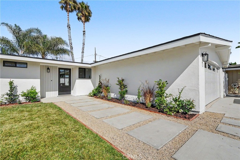 2425 Bowdoin