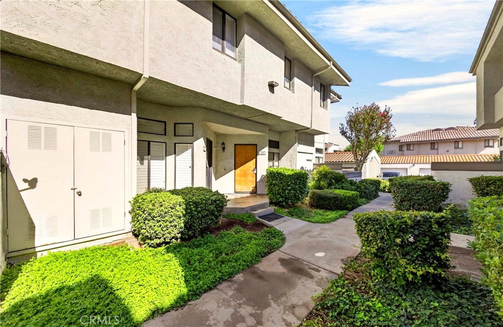 25 Willowcrest