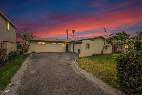 Photo of 970 Laurel Street W, Oxnard, CA 93033 (MLS # V1-36436)