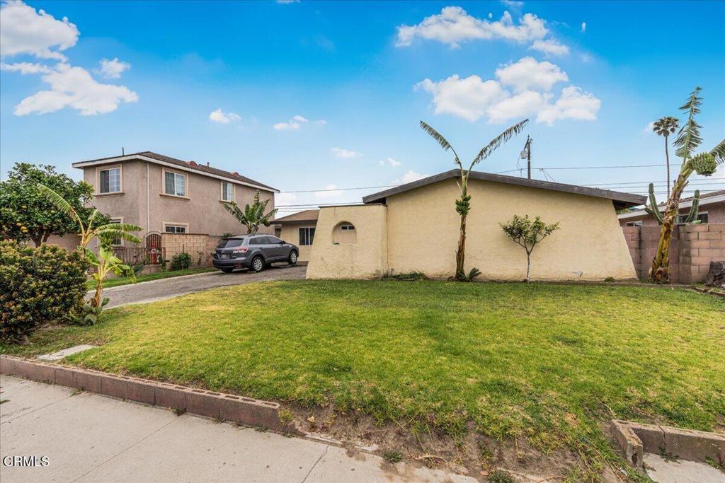 970 Laurel Street W