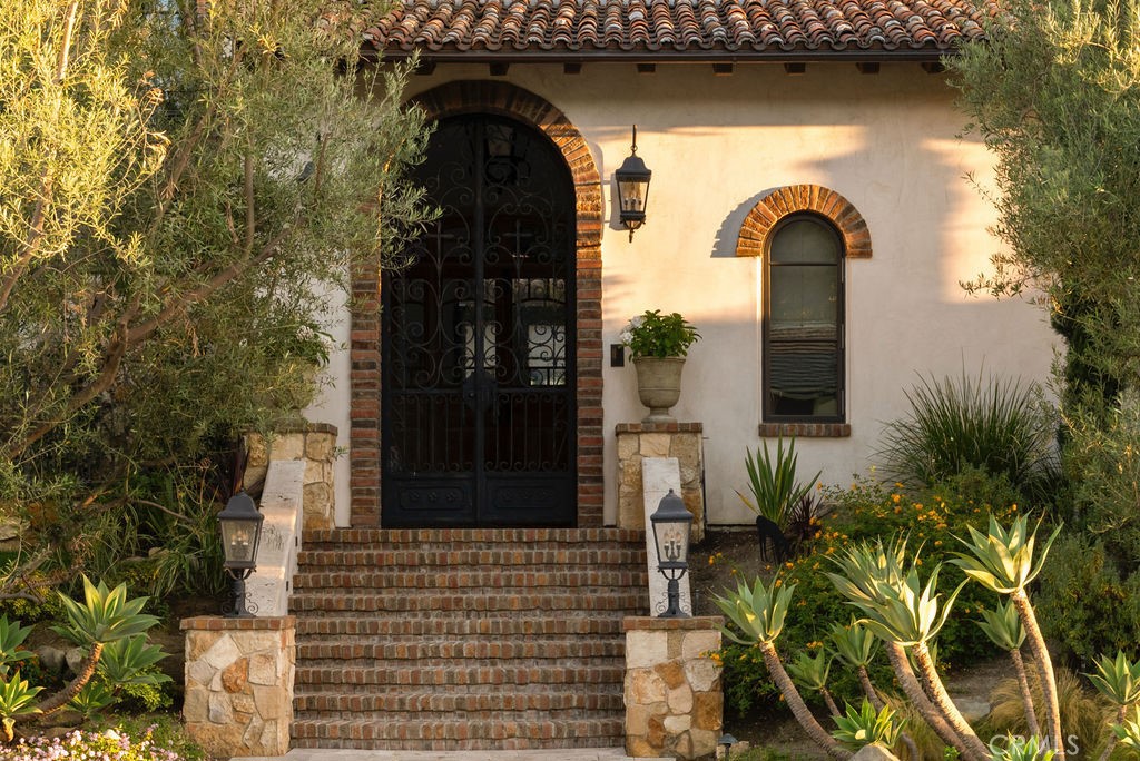 22487 Mission Hills Lane