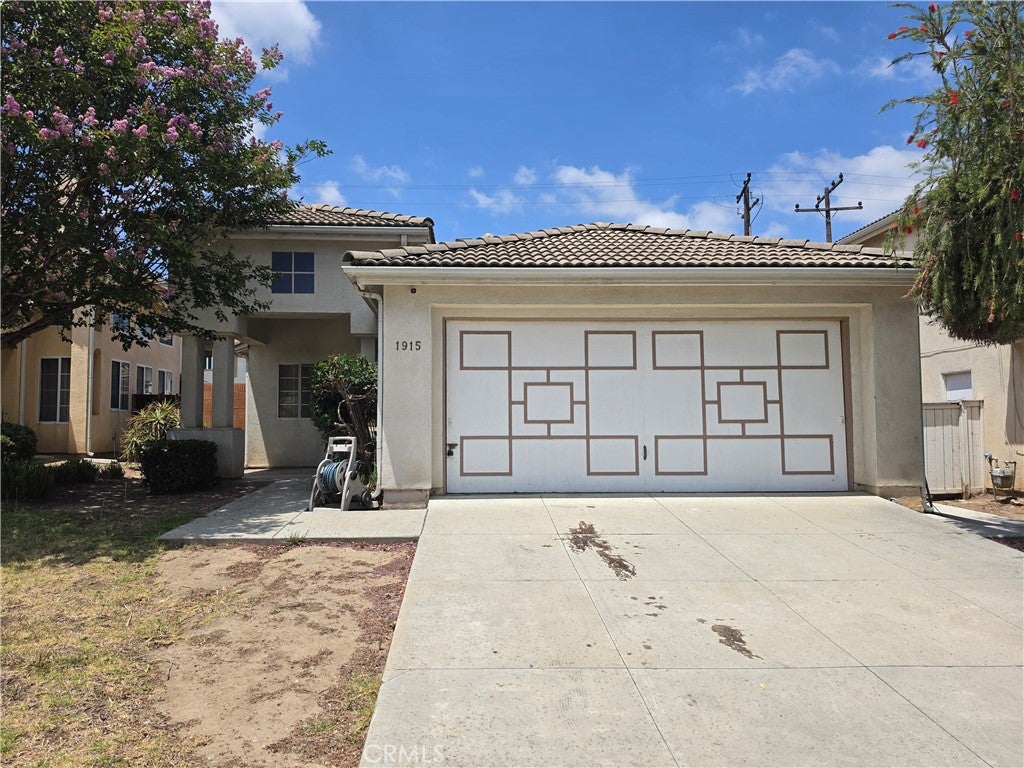1915 W Stockwell