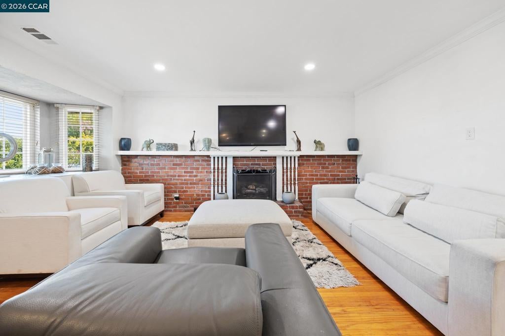 993 Argenta Court