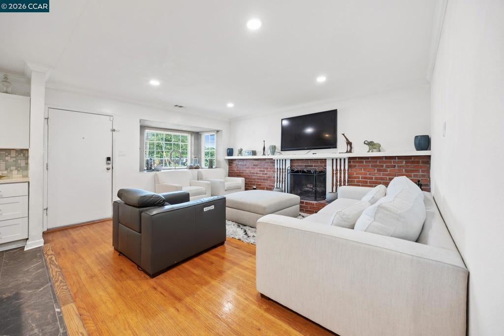 993 Argenta Court