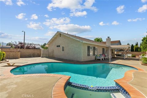 Photo of 25536 Old Course Way, Valencia, CA 91355 (MLS # SR25109107) Photo of 25536 Old Course Way, Valencia, CA 91355 (MLS # SR25109107)