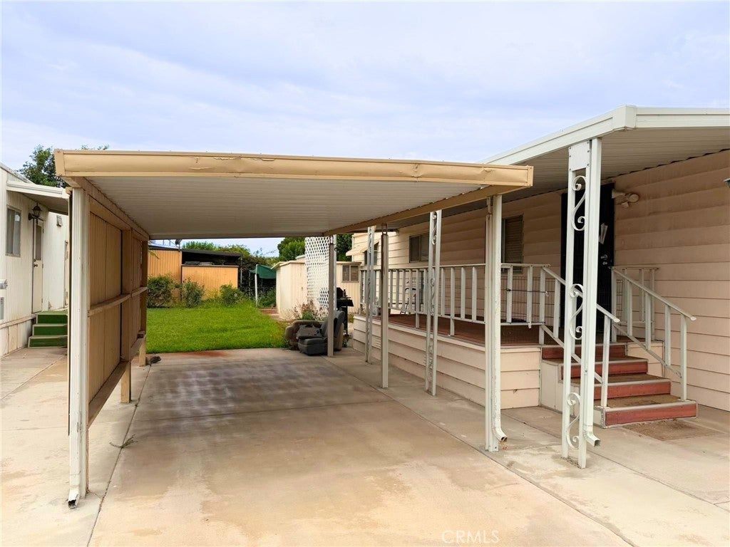 15940 Stoddard Wells 56