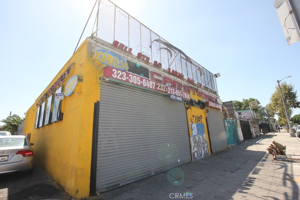232 E Manchester
