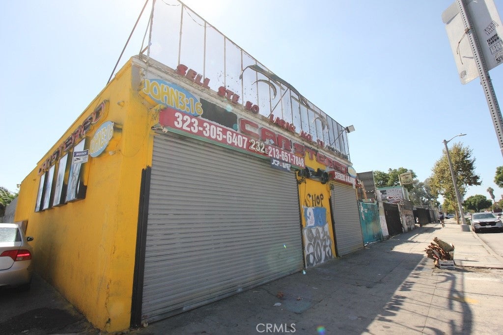 232 E Manchester