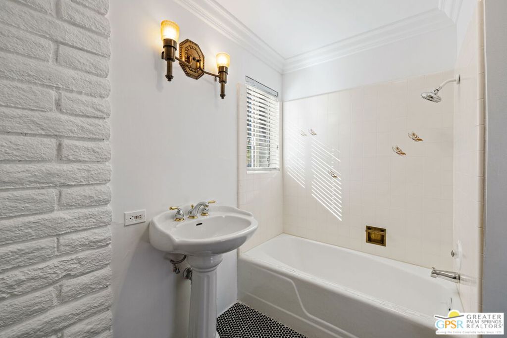 Little Tuscany - Residential