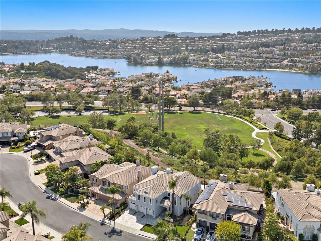 22661 Sweetmeadow